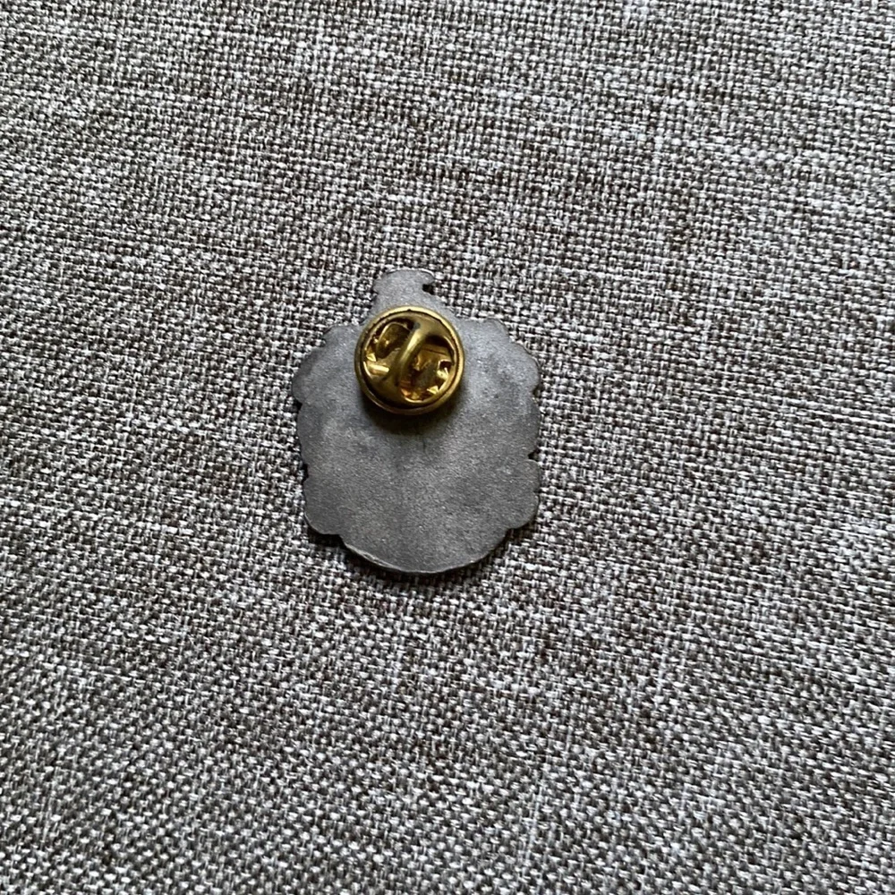 Warner Bros. Hufflepuff Crest Pin - Yellow and Gold